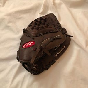 Softball glove